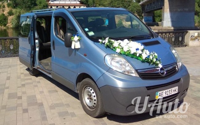 аренда авто Микроавтобус Opel Vivaro на свадьбу