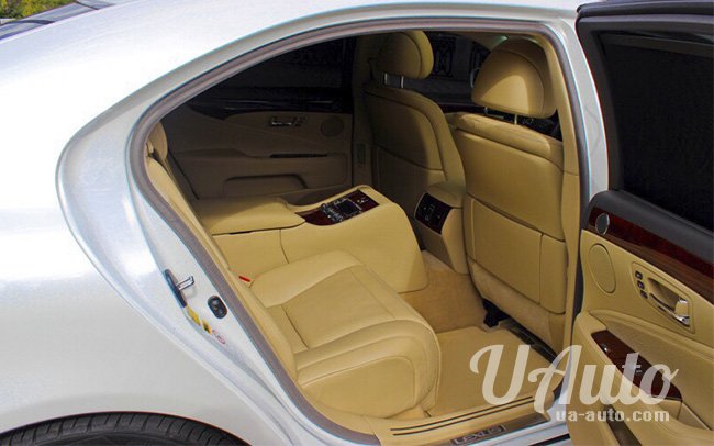аренда авто Lexus LS460 в Киеве