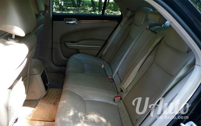 аренда авто Chrysler 300C New в Киеве