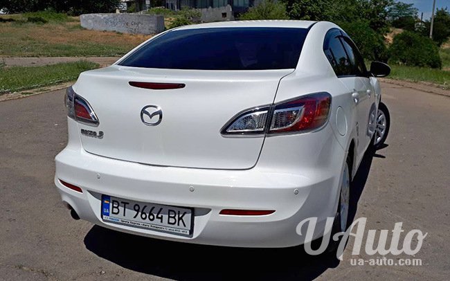 аренда авто Mazda 3 в Киеве