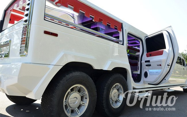 аренда авто Лимузин Mega Hummer H2 в Киеве