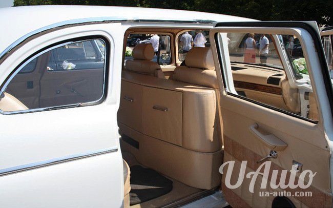 аренда авто Ретро ГАЗ-13 Чайка в Киеве