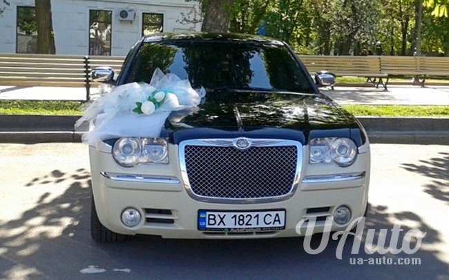 аренда авто Chrysler 300C КИТ Bentley Style в Киеве