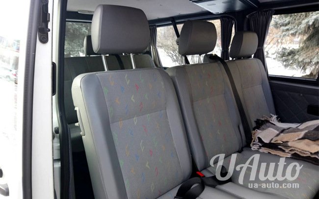 аренда авто Микроавтобус Volkswagen Transporter T5 в Киеве