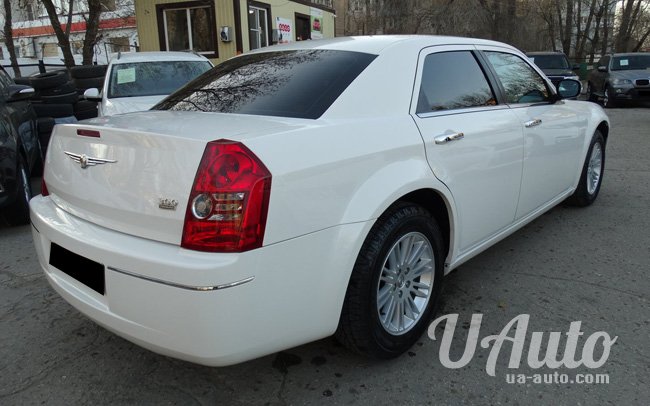аренда авто Chrysler 300C в Киеве