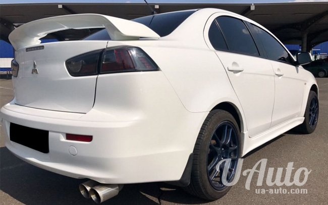 аренда авто Mitsubishi Lancer X 2.0 в Киеве