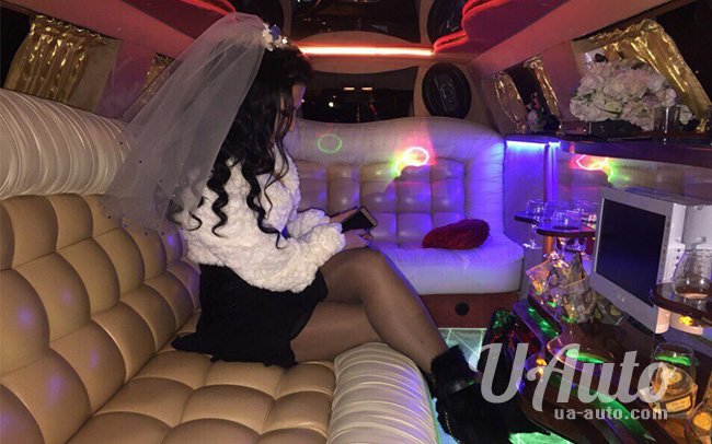 аренда авто Лимузин Chrysler 300C в Киеве