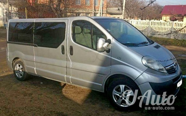 аренда авто Микроавтобус Opel Vivaro в Киеве