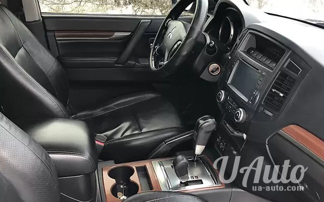 аренда авто Mitsubishi Pajero Wagon в Киеве