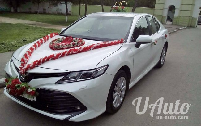 аренда авто Toyota Camry 70 в Киеве