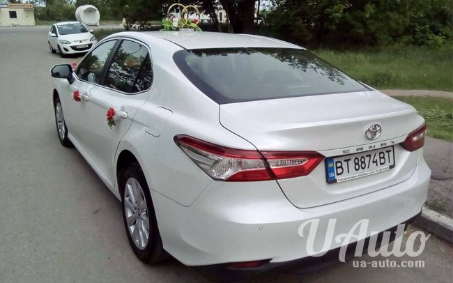 аренда авто Toyota Camry 70 в Киеве