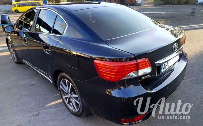 аренда авто Toyota Avensis Рестайл в Киеве
