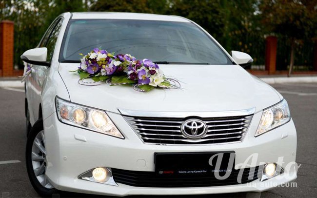 аренда авто Toyota Camry 50 в Киеве