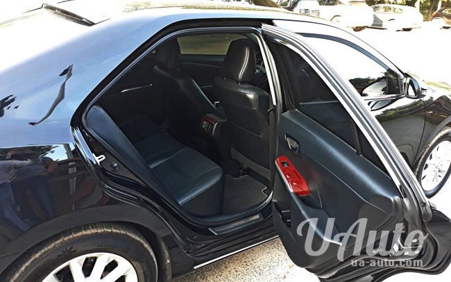 аренда авто Toyota Camry 50 в Киеве