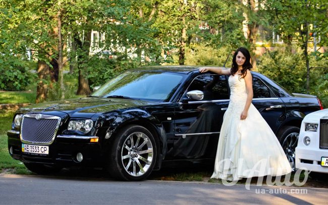 аренда авто Chrysler 300C в Киеве