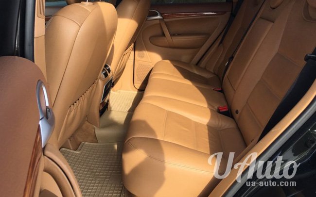 аренда авто Porsche Cayenne в Киеве