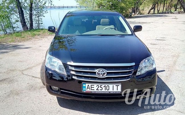 аренда авто Toyota Avalon в Киеве