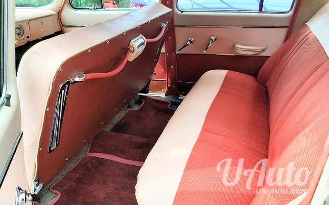 аренда авто Ретро ГАЗ 21 "Волга" в Киеве