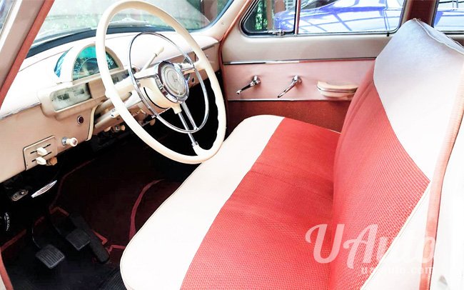 аренда авто Ретро ГАЗ 21 "Волга" в Киеве