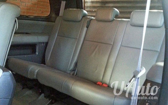 аренда авто Toyota Sequoia Platinum в Киеве