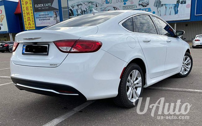 аренда авто Chrysler 200S в Киеве