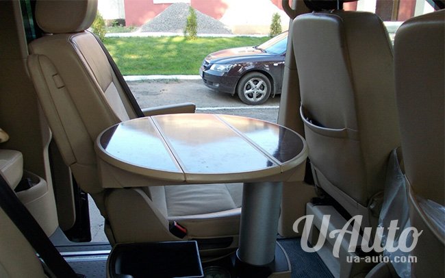 аренда авто Volkswagen Multivan в Киеве